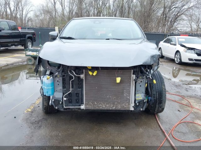 JN1BJ1AV0MW568938 Nissan Rogue Sport S Fwd Xtronic Cvt