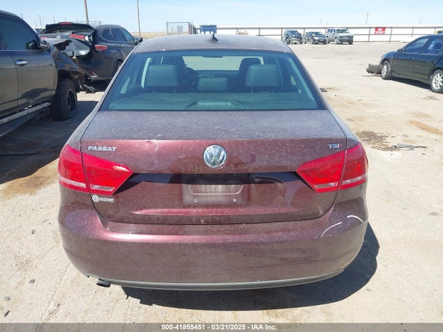Volkswagen Passat 1.8t Wolfsburg Edition 2014 1VWAT7A36EC078461 Image 16