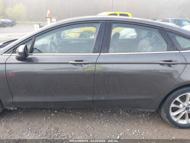 3FA6P0HD8KR217544 Ford FUSION SE