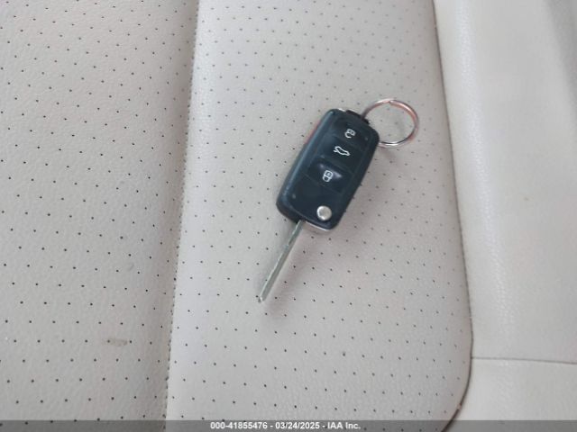 WVGBV7AX5FW584833 Volkswagen TIGUAN SE