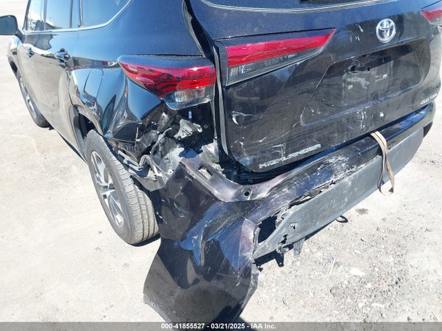 5TDGZRBHXMS128275 Toyota Highlander Xle