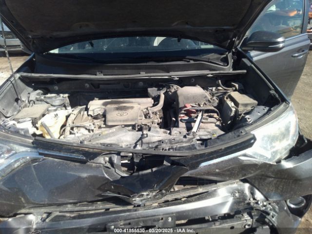 JTMRFREV9JJ742276 Toyota Rav4 Xle