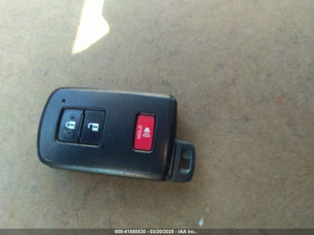 JTMRFREV9JJ742276 Toyota Rav4 Xle