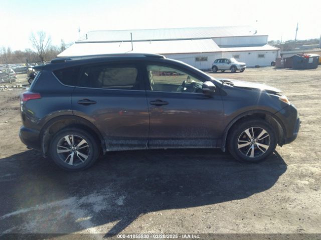 JTMRFREV9JJ742276 Toyota Rav4 Xle