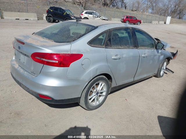 Ford FOCUS SE 2016 1FADP3F2XGL306175 Image 4