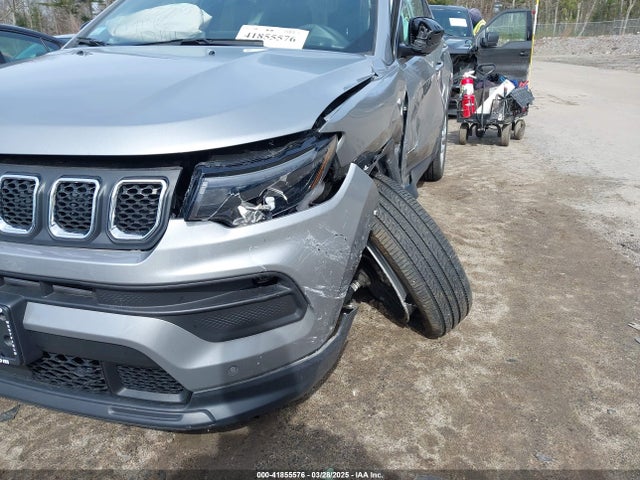 3C4NJDFN4PT558945 Jeep Compass
