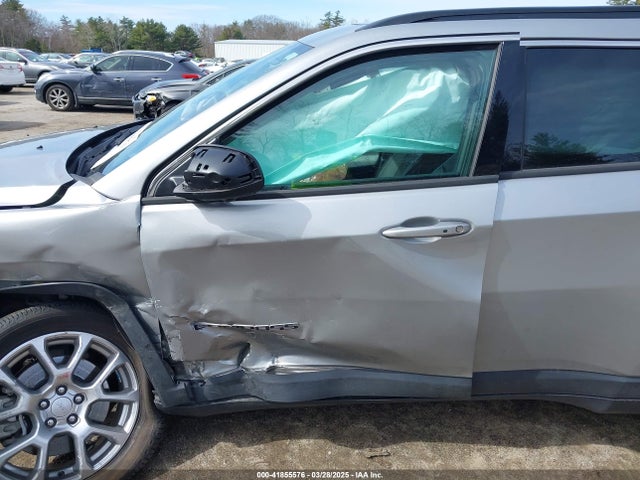 3C4NJDFN4PT558945 Jeep Compass