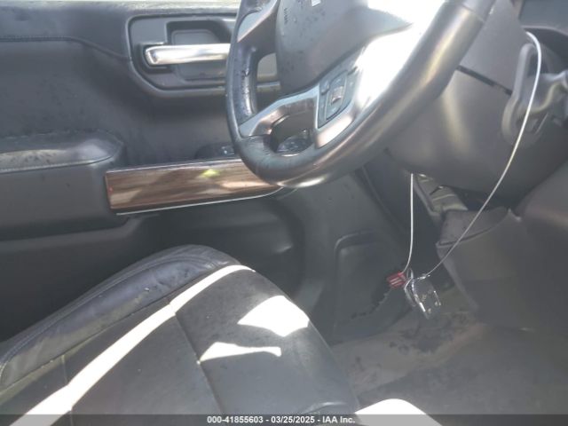 1GCUYDED0KZ415444 Chevrolet Silverado 1500 Lt