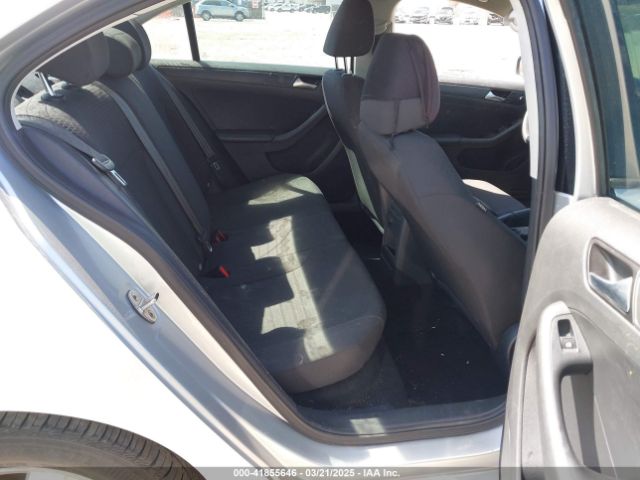 3VW267AJ4GM364479 Volkswagen Jetta 1.4t S