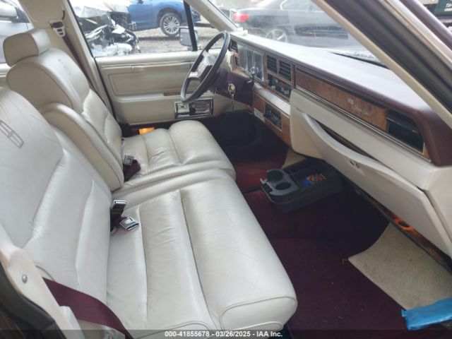 1987 LINCOLN TOWN CAR 1LNBM81F5HY704217 Photo 4