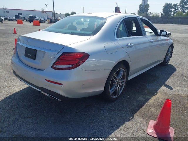 Mercedes-Benz E 300 2019 WDDZF4JB9KA582874 Image 4