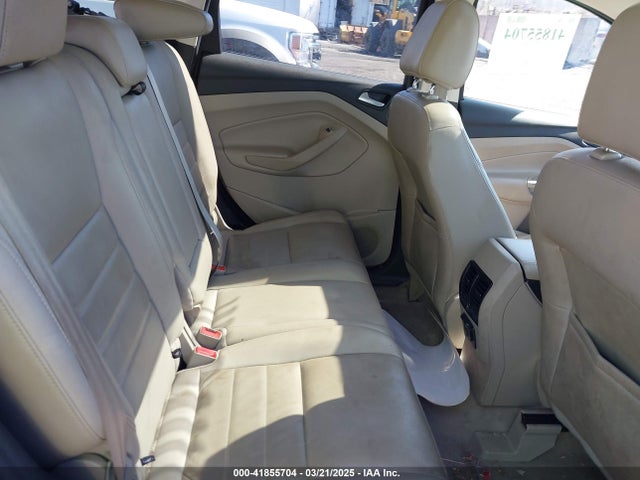 1FMCU9J95FUA15707 Ford Escape Titanium