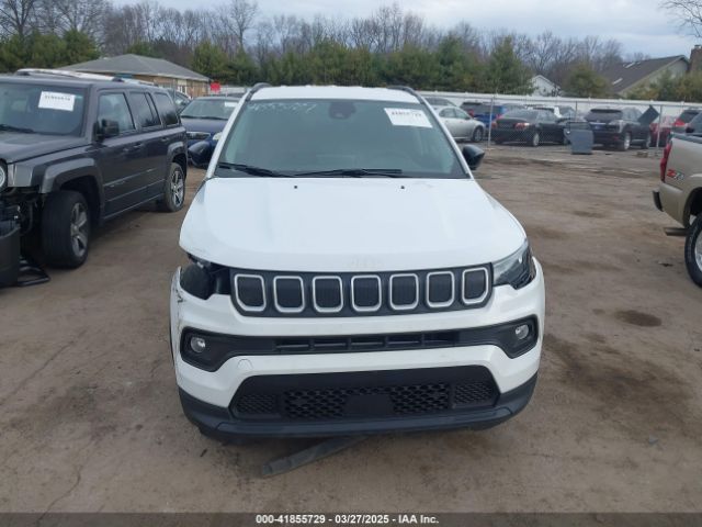3C4NJCBB9NT137922 Jeep Compass Latitude Fwd