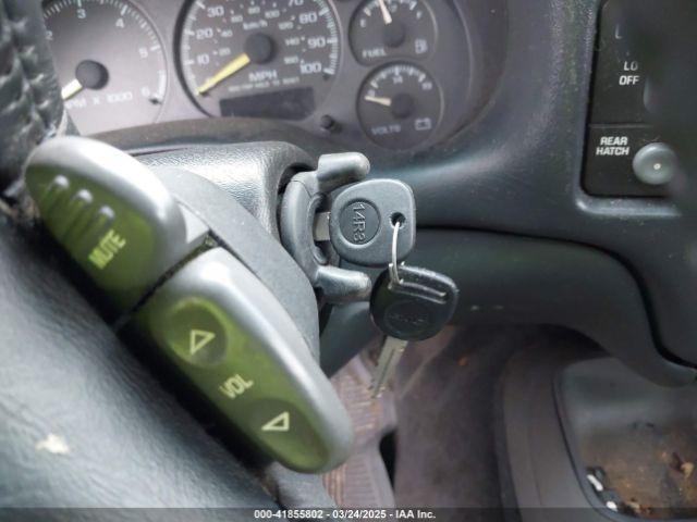 2000 GMC JIMMY 1GKDT13W9Y2216559 Photo 10