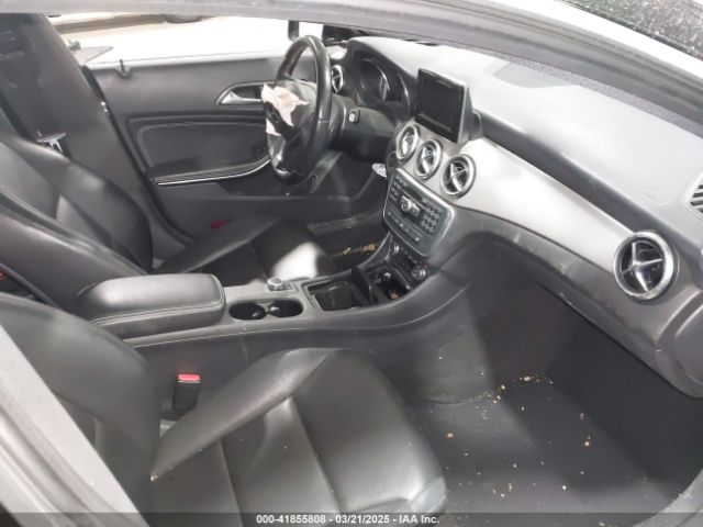 2014 MERCEDES-BENZ CLA 250 WDDSJ4GB6EN107154 Photo 4