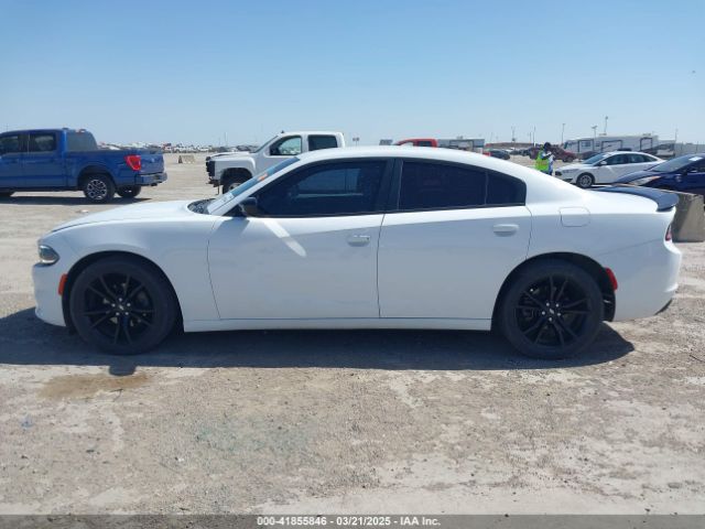 2C3CDXBG0JH169599 Dodge Charger Sxt Rwd