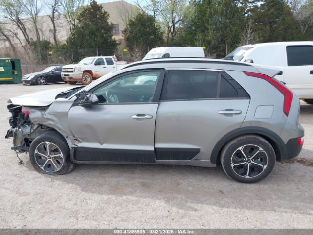 KNDCR3LE4P5052465 KIA NIRO EX