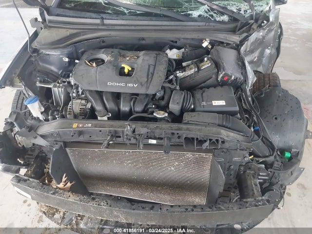 5NPD84LF2JH370422 Hyundai Elantra Value Edition