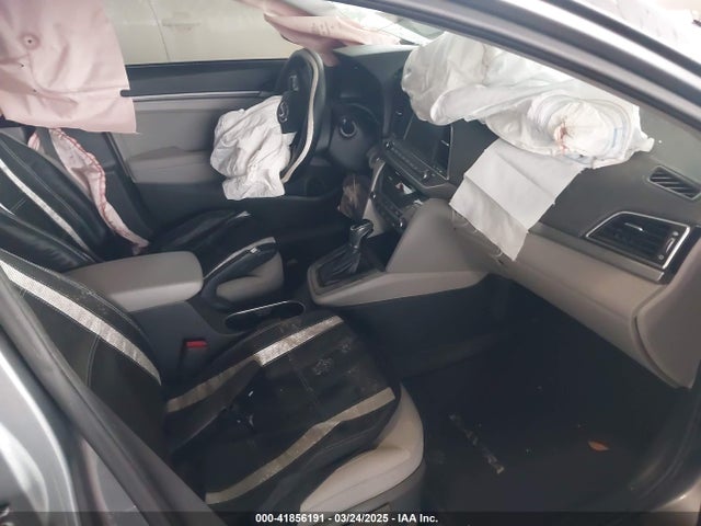 5NPD84LF2JH370422 Hyundai Elantra Value Edition