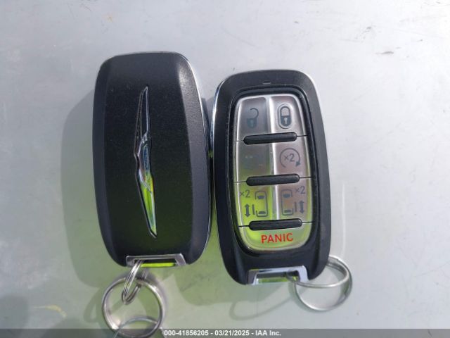 2C4RC1BG2HR503660 Chrysler Pacifica Touring-l