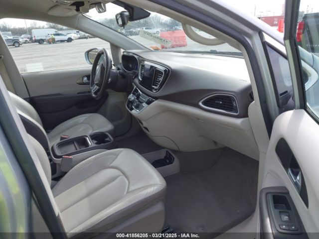 2C4RC1BG2HR503660 Chrysler Pacifica Touring-l