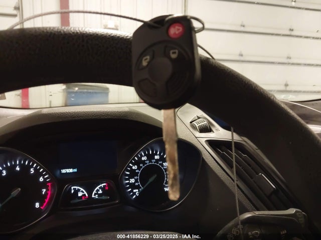 1FMCU9G94HUE08060 Ford ESCAPE SE