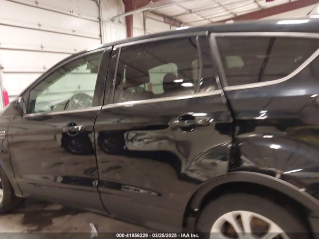 1FMCU9G94HUE08060 Ford ESCAPE SE
