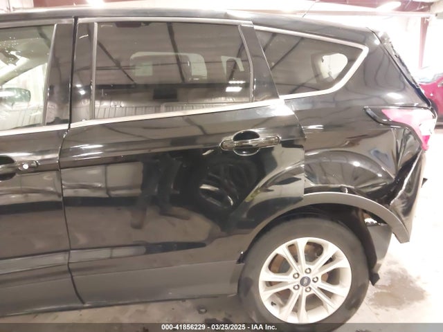 1FMCU9G94HUE08060 Ford ESCAPE SE