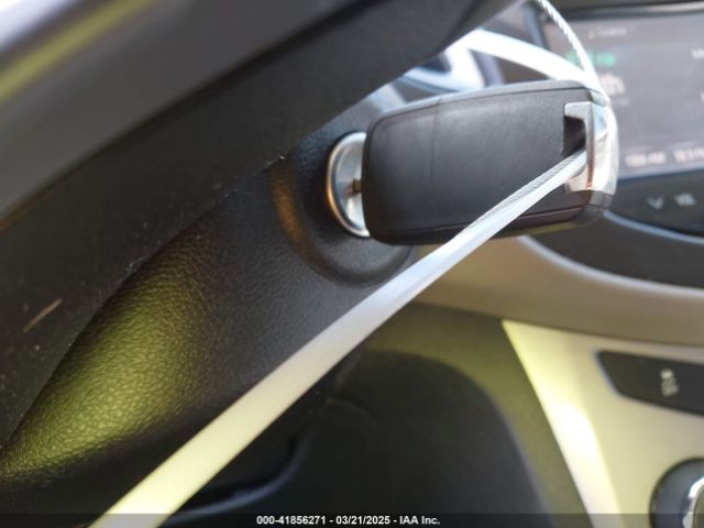 3GNCJLSB2FL233679 Chevrolet Trax Lt
