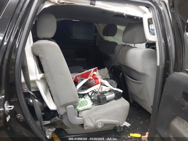 5TDBW5G13GS130820 Toyota Sequoia Sr5 5.7l V8