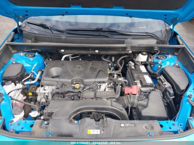 2T3G1RFV4MW165974 Toyota RAV4 LE