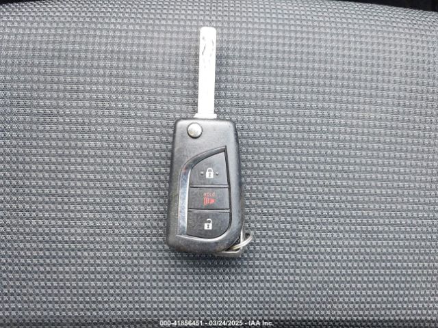 2T3G1RFV4MW165974 Toyota RAV4 LE