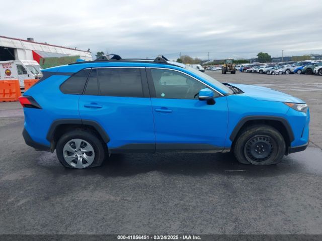 2T3G1RFV4MW165974 Toyota RAV4 LE