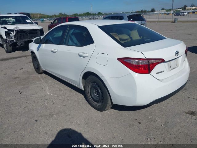 2T1BURHE5KC169697 Toyota COROLLA LE