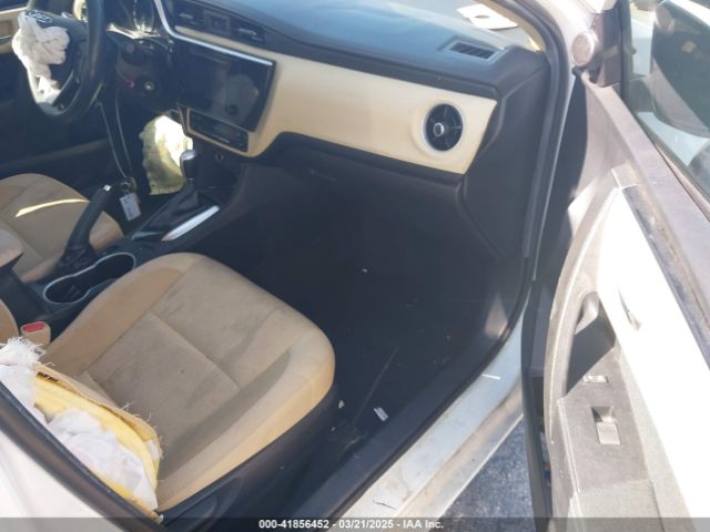 2T1BURHE5KC169697 Toyota COROLLA LE
