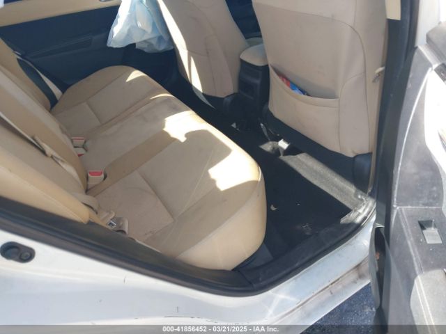 2T1BURHE5KC169697 Toyota COROLLA LE