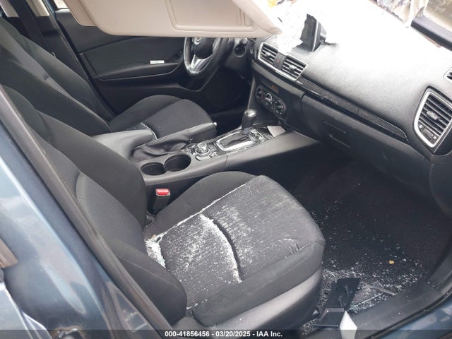 3MZBM1U77FM161118 Mazda Mazda3 I Sport