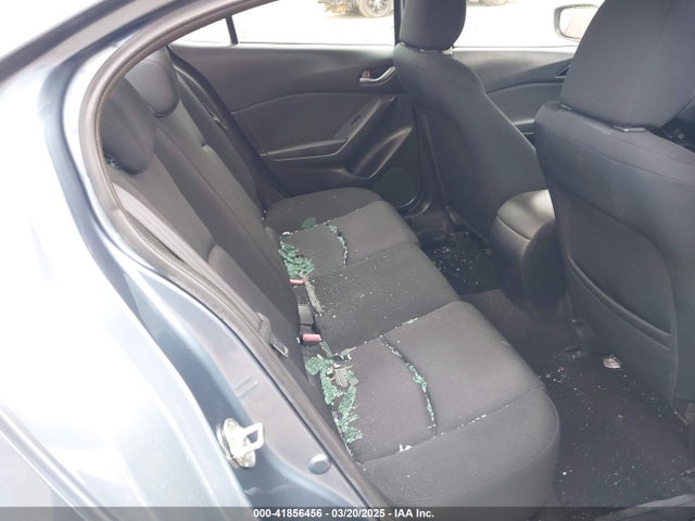3MZBM1U77FM161118 Mazda Mazda3 I Sport