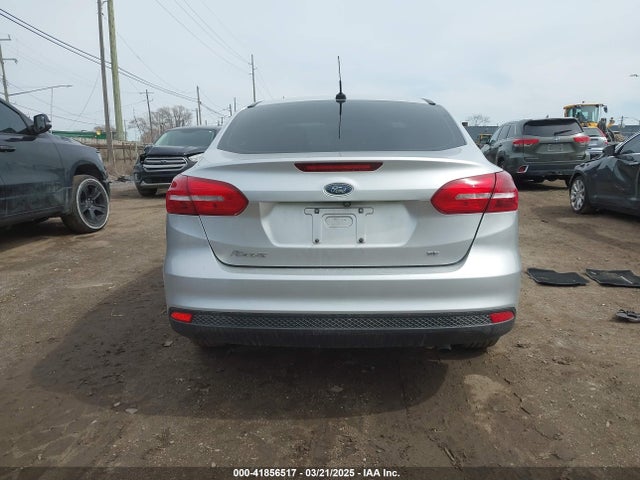 1FADP3F28HL300618 Ford FOCUS SE