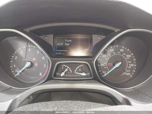 1FADP3F28HL300618 Ford FOCUS SE