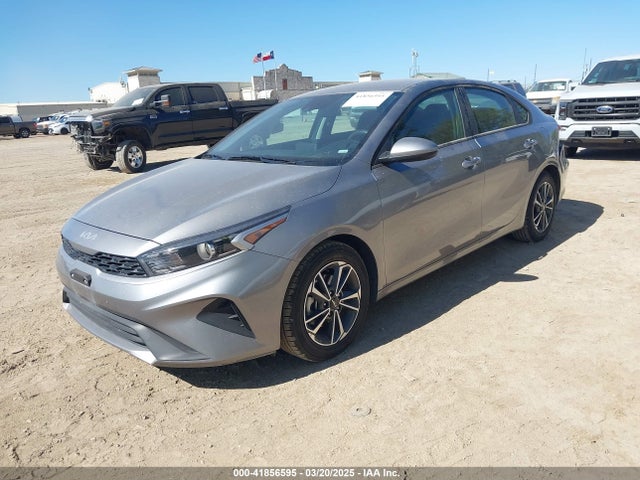 3KPF24AD1PE598940 KIA Forte Lxs