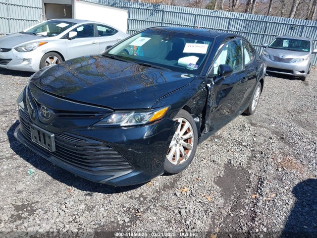 4T1B11HK1JU047139 Toyota CAMRY LE