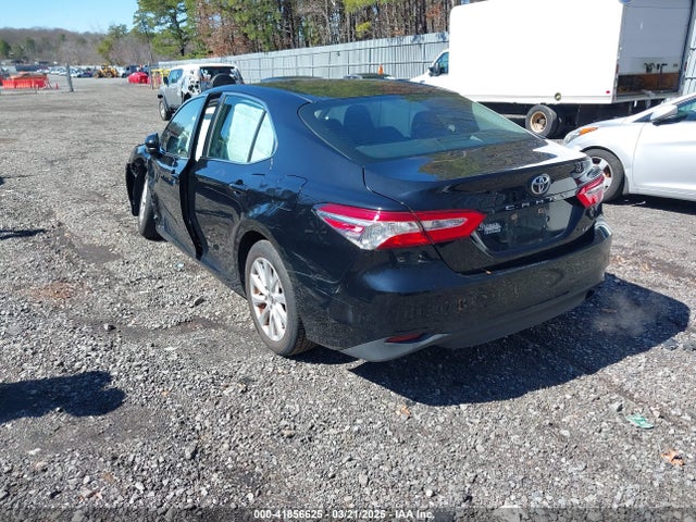 4T1B11HK1JU047139 Toyota CAMRY LE