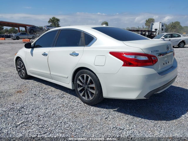 1N4AL3AP5HC165678 Nissan Altima 2.5 Sl