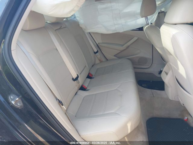 1VWAT7A37FC075800 Volkswagen Passat 1.8t Limited Edition