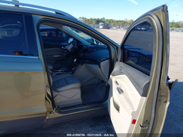 1FMCU0JX8EUA10915 Ford Escape Titanium