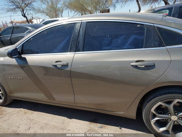 1G1ZD5ST4LF104789 Chevrolet Malibu Fwd Lt