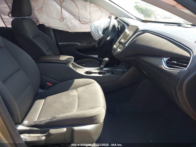1G1ZD5ST4LF104789 Chevrolet Malibu Fwd Lt