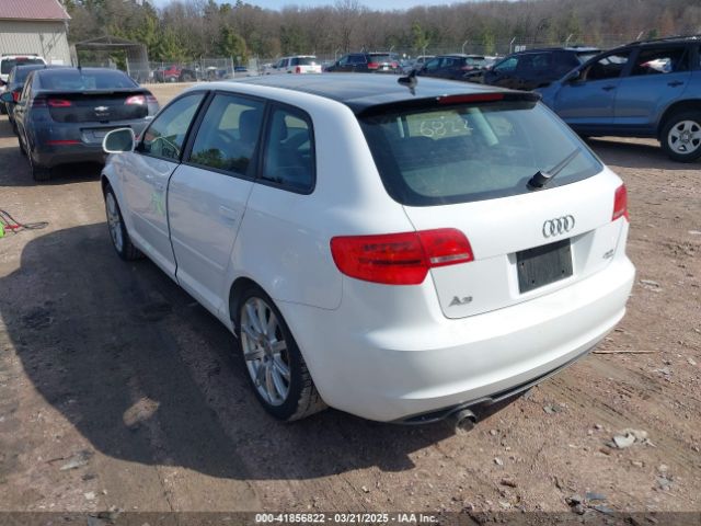 2010 AUDI A3 WAUMFAFM4AA017182 Photo 2