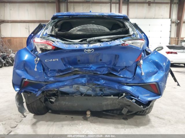 NMTKHMBX5LR112084 Toyota C-HR LE